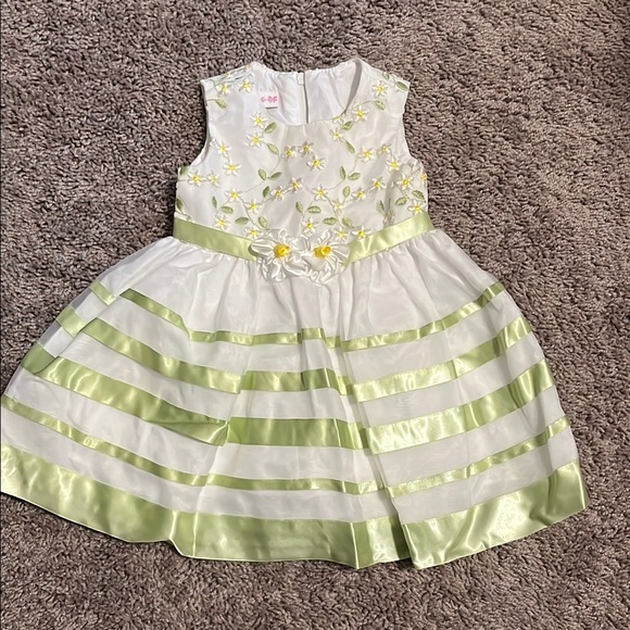 Floral Embroidered White and Green Kids Dress - Picture 1 of 7